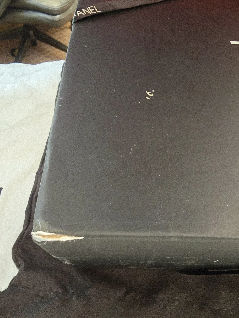 Faux Women’s Classic Black Quilted Shoulder Bag Gold Hardward Box Docs Dustbag - Picture 14 of 14